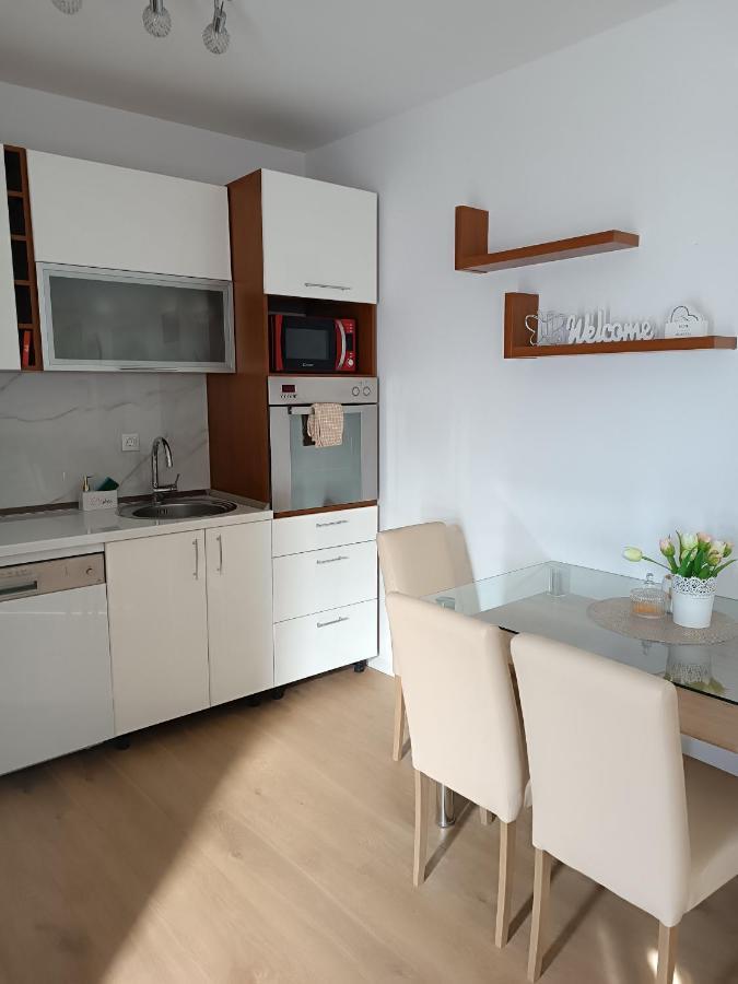 Apartament Apartman Anamaria Klis Zewnętrze zdjęcie